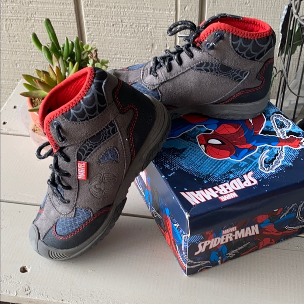 Boy’s boots